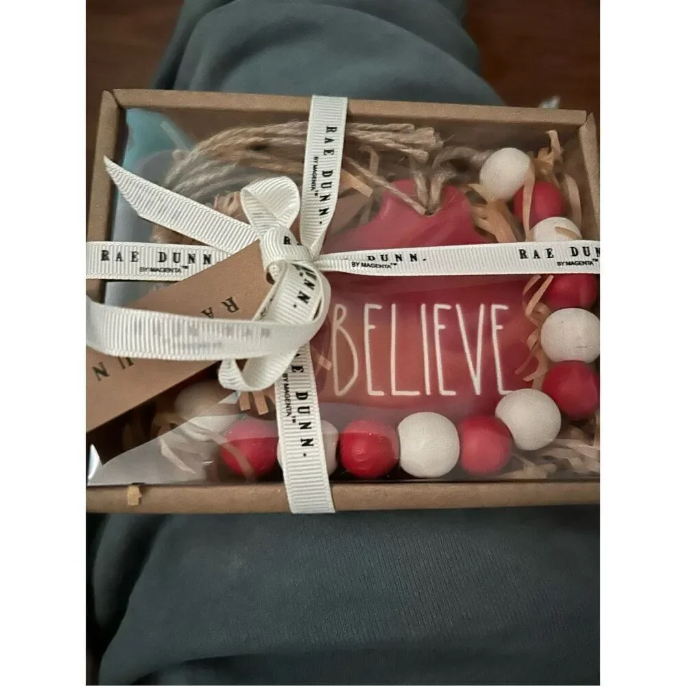 Rae Dunn Believe Garland